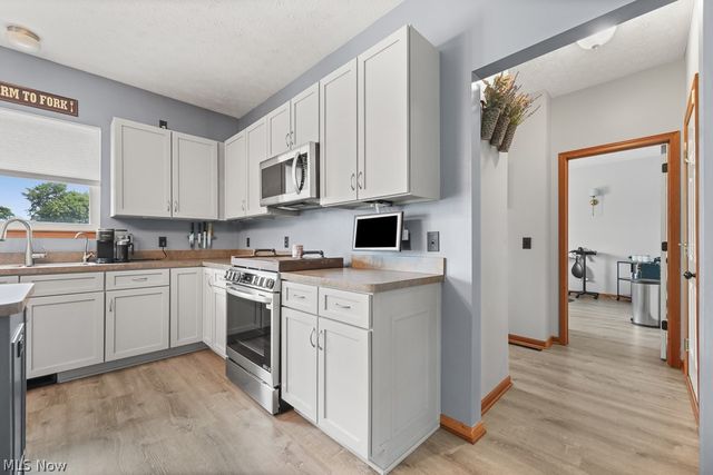 19137 Landing Lane, Columbia Station, OH 44028