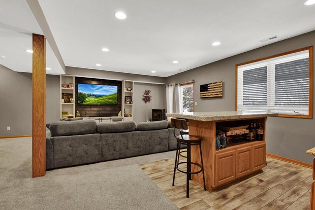 363 Hickory DRIVE, Fredonia, WI 53021