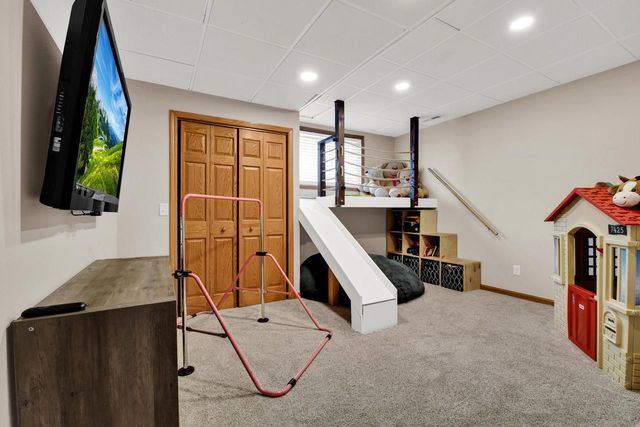 363 Hickory DRIVE, Fredonia, WI 53021