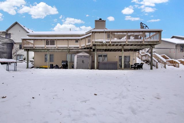 363 Hickory DRIVE, Fredonia, WI 53021