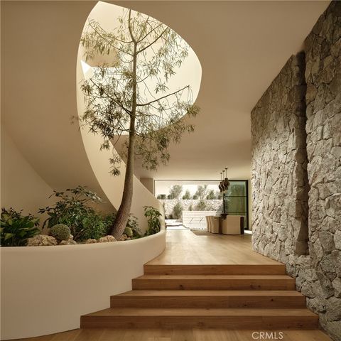 3712 Goodland Avenue, Studio City, CA 91604