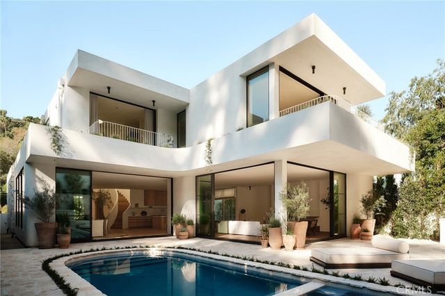 3712 Goodland Avenue, Studio City, CA 91604