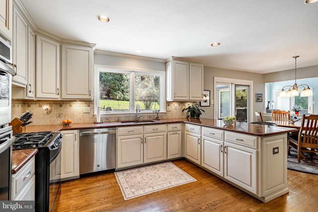 1677 WATERGLEN DR, West Chester, PA 19382
