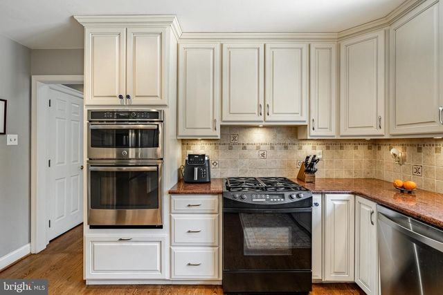 1677 WATERGLEN DR, West Chester, PA 19382
