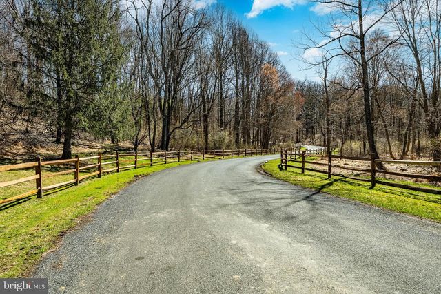 1677 WATERGLEN DR, West Chester, PA 19382