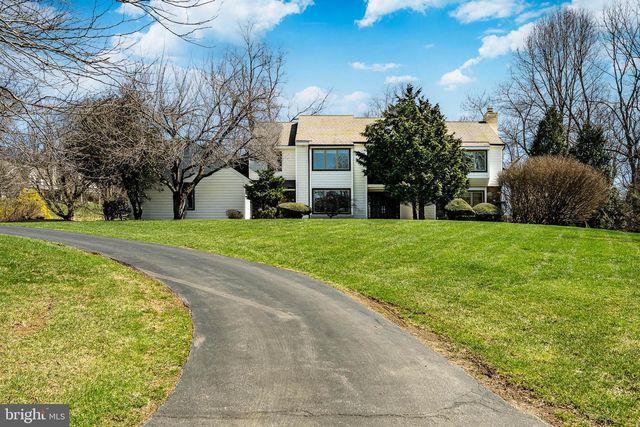 1677 WATERGLEN DR, West Chester, PA 19382