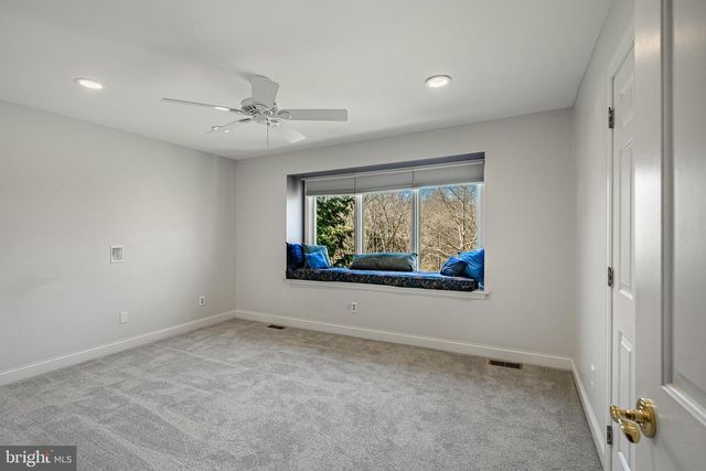 1677 WATERGLEN DR, West Chester, PA 19382
