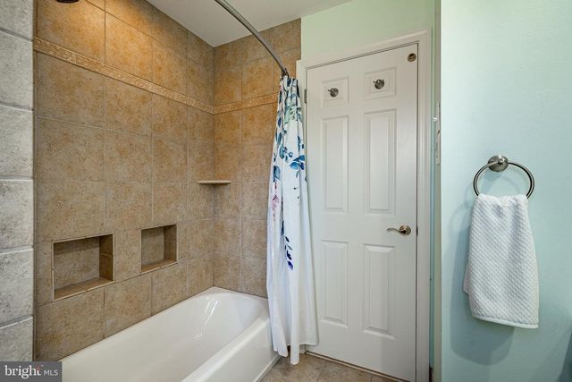 1677 WATERGLEN DR, West Chester, PA 19382