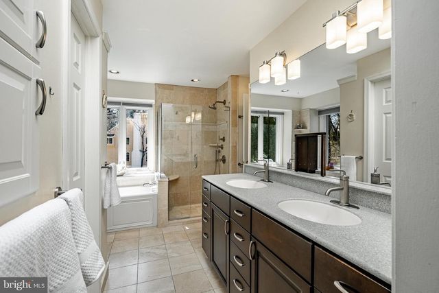1677 WATERGLEN DR, West Chester, PA 19382