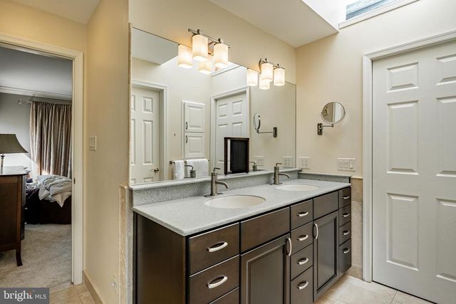 1677 WATERGLEN DR, West Chester, PA 19382