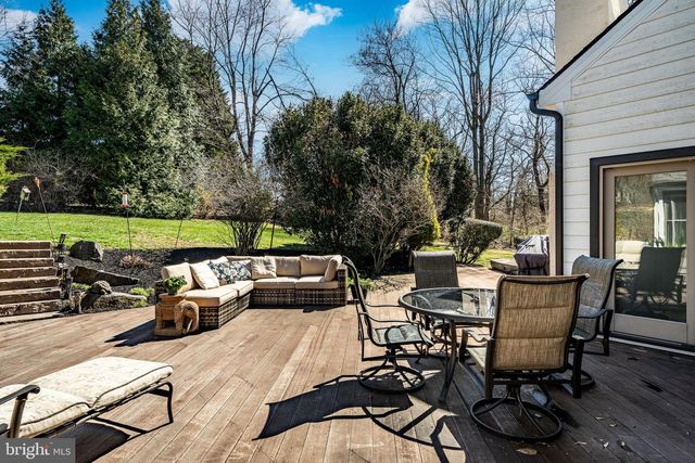 1677 WATERGLEN DR, West Chester, PA 19382
