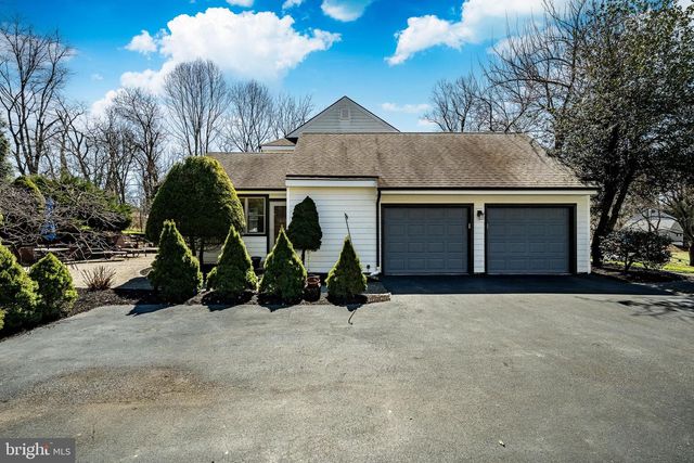 1677 WATERGLEN DR, West Chester, PA 19382