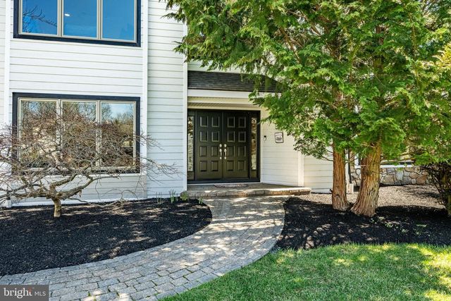 1677 WATERGLEN DR, West Chester, PA 19382
