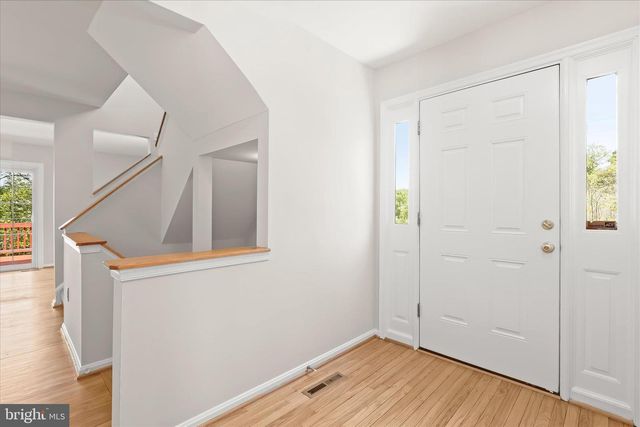 8800 MANAHAN DR, Ellicott City, MD 21043