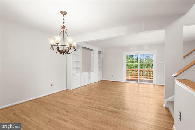 8800 MANAHAN DR, Ellicott City, MD 21043