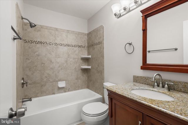 8800 MANAHAN DR, Ellicott City, MD 21043
