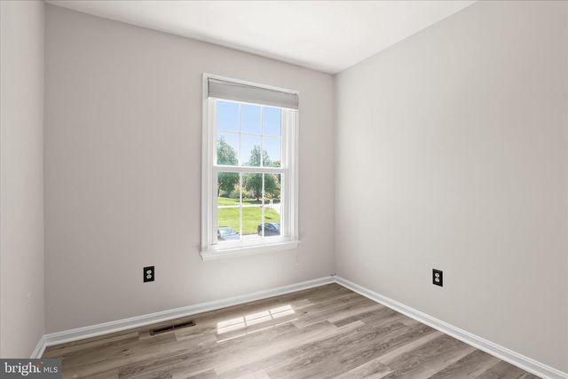 8800 MANAHAN DR, Ellicott City, MD 21043