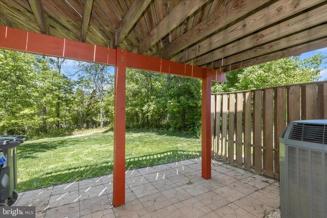 8800 MANAHAN DR, Ellicott City, MD 21043