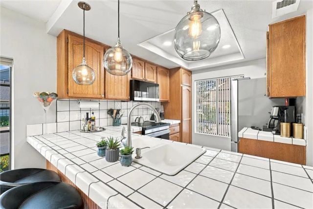 5049 E Almond Avenue 4, Orange, CA 92869