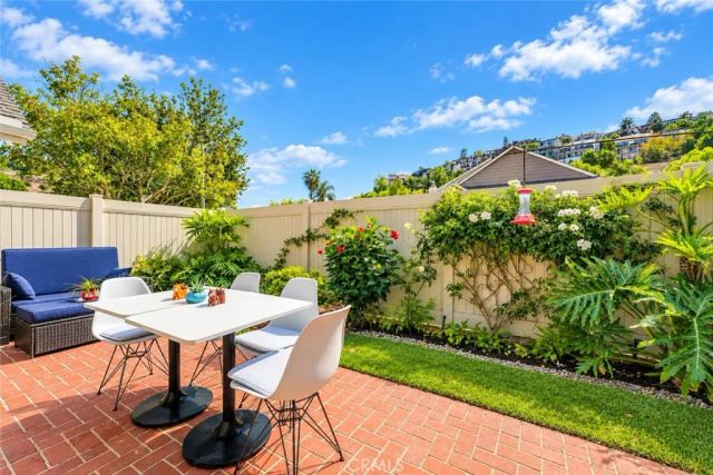 5049 E Almond Avenue 4, Orange, CA 92869