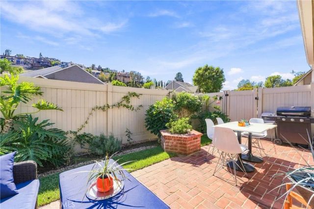 5049 E Almond Avenue 4, Orange, CA 92869