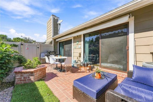 5049 E Almond Avenue 4, Orange, CA 92869