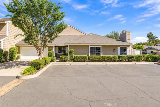 5049 E Almond Avenue 4, Orange, CA 92869