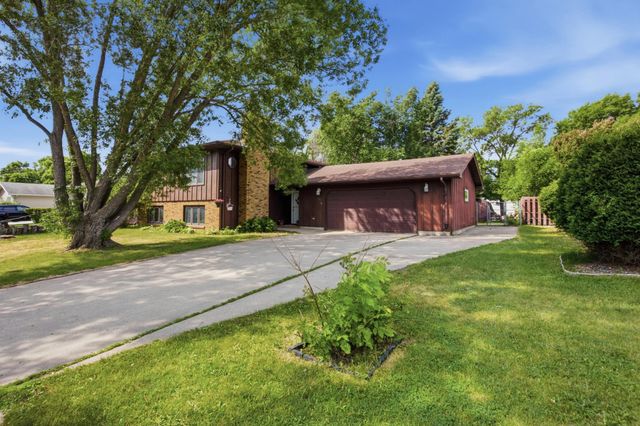 421 Rensvold Boulevard, Moorhead, MN 56560