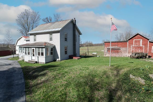 416 Upper Road, Poultney, VT 05764