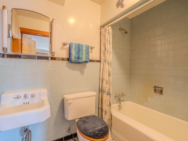 416 Upper Road, Poultney, VT 05764