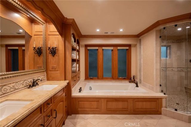 28089 Point Hamiltair, Lake Arrowhead, CA 92352