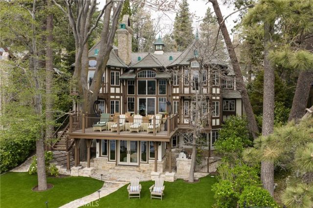 28089 Point Hamiltair, Lake Arrowhead, CA 92352