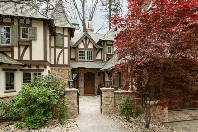 28089 Point Hamiltair, Lake Arrowhead, CA 92352