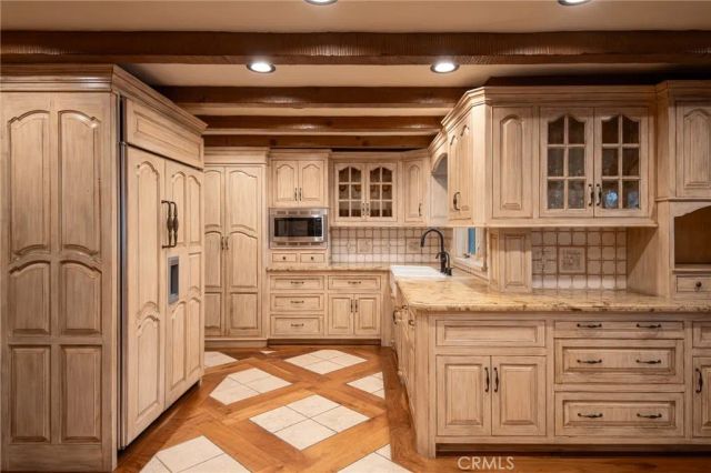 28089 Point Hamiltair, Lake Arrowhead, CA 92352