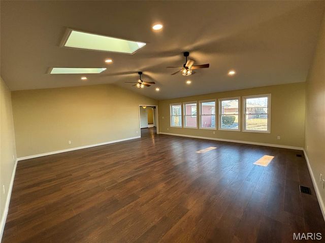 710 N Maple Street, Vandalia, MO 63382