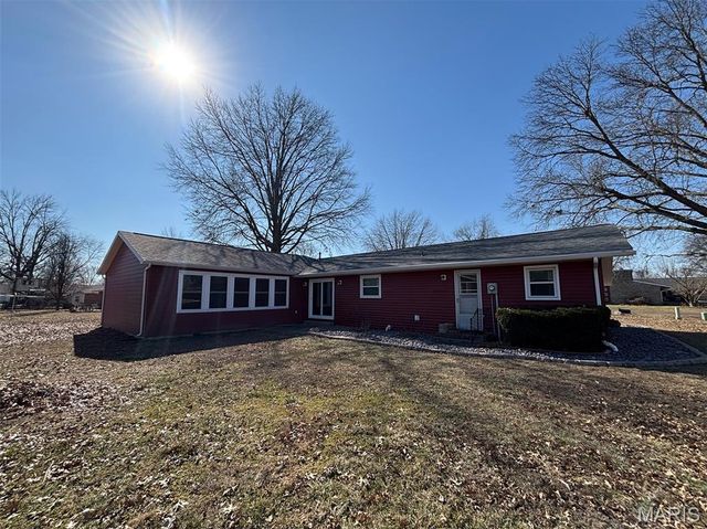 710 N Maple Street, Vandalia, MO 63382