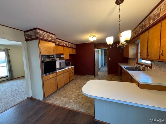 710 N Maple Street, Vandalia, MO 63382