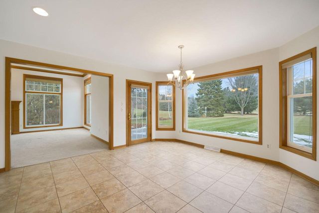 N69W28650 Beverly LANE, Hartland, WI 53029