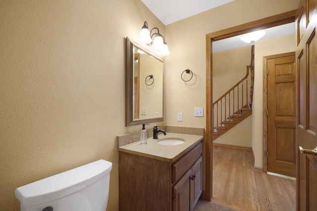 N69W28650 Beverly LANE, Hartland, WI 53029