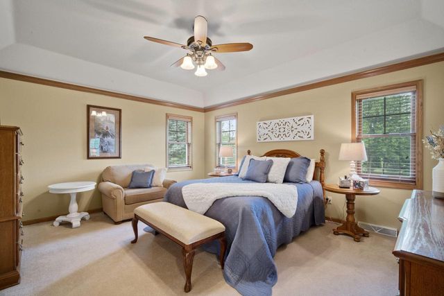 N69W28650 Beverly LANE, Hartland, WI 53029