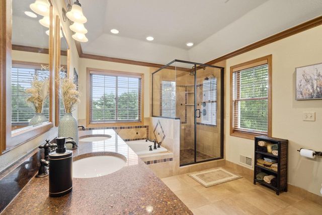 N69W28650 Beverly LANE, Hartland, WI 53029