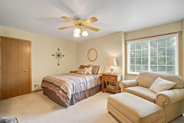 N69W28650 Beverly LANE, Hartland, WI 53029