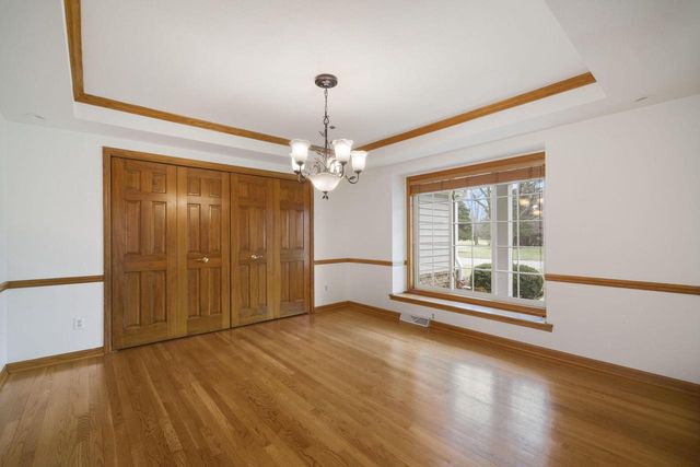 N69W28650 Beverly LANE, Hartland, WI 53029