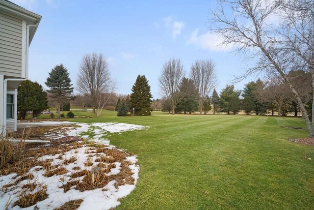 N69W28650 Beverly LANE, Hartland, WI 53029
