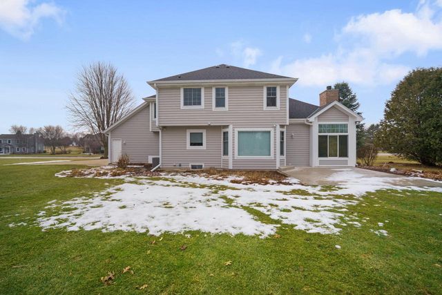 N69W28650 Beverly LANE, Hartland, WI 53029