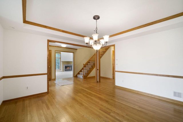 N69W28650 Beverly LANE, Hartland, WI 53029