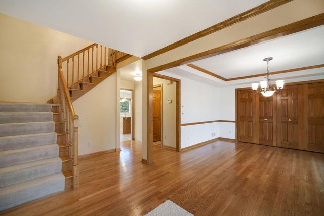 N69W28650 Beverly LANE, Hartland, WI 53029