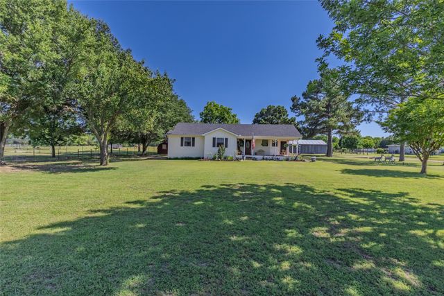 1551 County Road 3327, Greenville, TX 75402