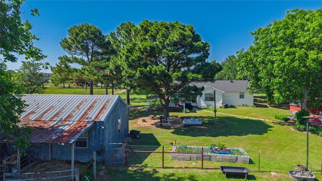 1551 County Road 3327, Greenville, TX 75402