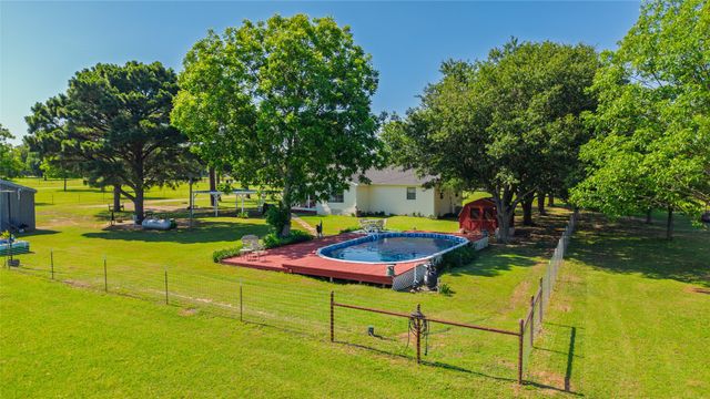 1551 County Road 3327, Greenville, TX 75402